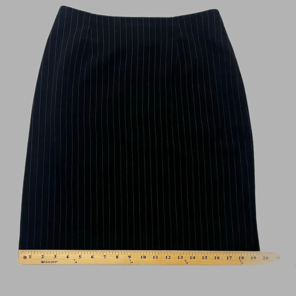 Geoffrey Beene Women's Black Pinstripe Pencil Skirt Size 8 Knee Length Lined